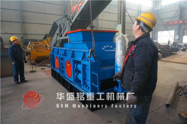 液壓對輥破碎機(jī)