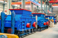 破碎河卵石、鵝卵石、青石選擇哪種機(jī)器好呢